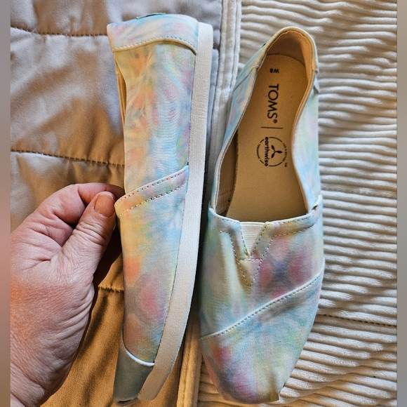Toms Blue and Pink Flats Tie-dye Slip-On Loafers Size 8 - Picture 4 of 7